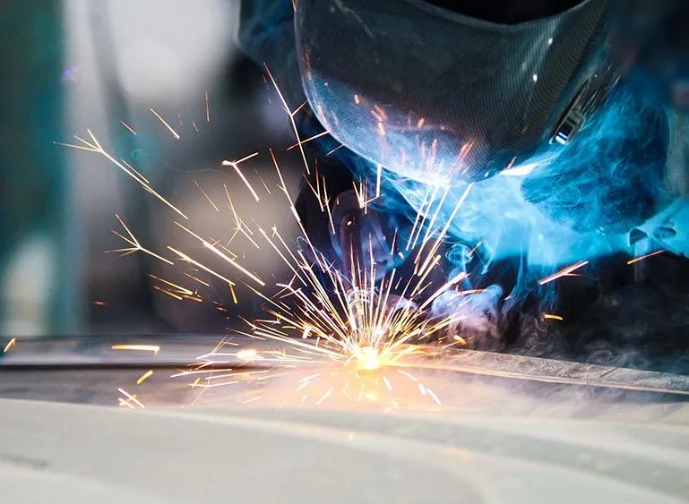 Welding-01-a47243e5-2880w